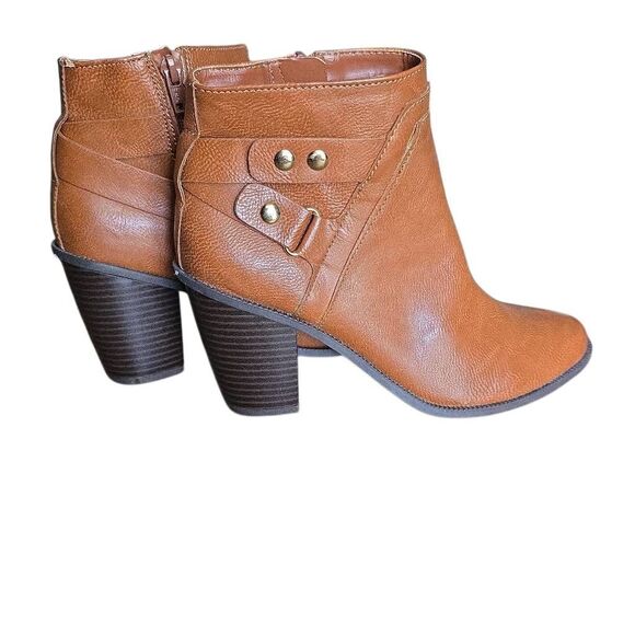 Bar III Women's Size 7 Brown Faux Leather Side Zip Heeled Booties - Picture 6 of 9